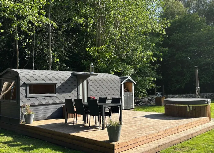 Maalaehedane Elamus Saaremaal! Holiday home Oti